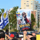 Una persona sostiene un cartel durante una concentración en la plaza Simón Bolívar este Jueves, en la ciudad de Montevideo (Uruguay). EFE/ Federico Gutiérrez