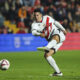 Foto de archivo del centrocampista colombiano James Rodríguez, que ha sido traspasado del Rayo Vallecano al Club León de México. EFE/Kiko Huesca/ARCHIVO