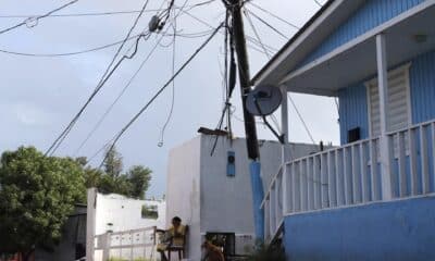 La red eléctrica de Puerto Rico es muy frágil desde que quedó destrozada durante el huracán María de 2017, siendo frecuentes los apagones en la isla, aunque normalmente no de esta magnitud. Archivo. EFE/Thais Llorca