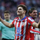 El delantero argentino del Atlético de Madrid Julián Álvarez celebra el primer gol de su equipo durante el partido de LaLiga entre el Atlético de Madrid y el Osasuna, este domingo en el Riyadh Air Metropolitano de Madrid.EFE/ Juanjo Martín