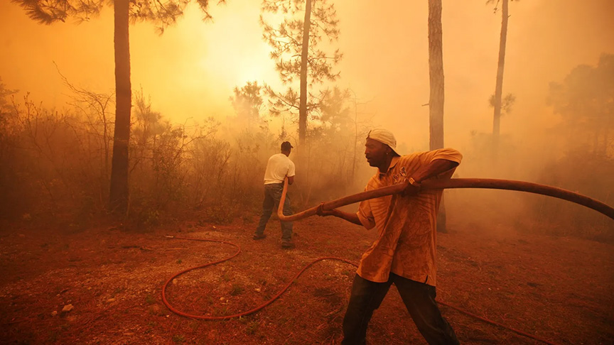 Evacuación por incendio en las Carolinas