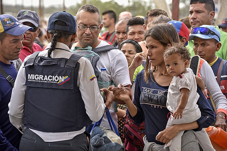 ¿Cómo hacer la mejor redacción sobre crisis migratorias?