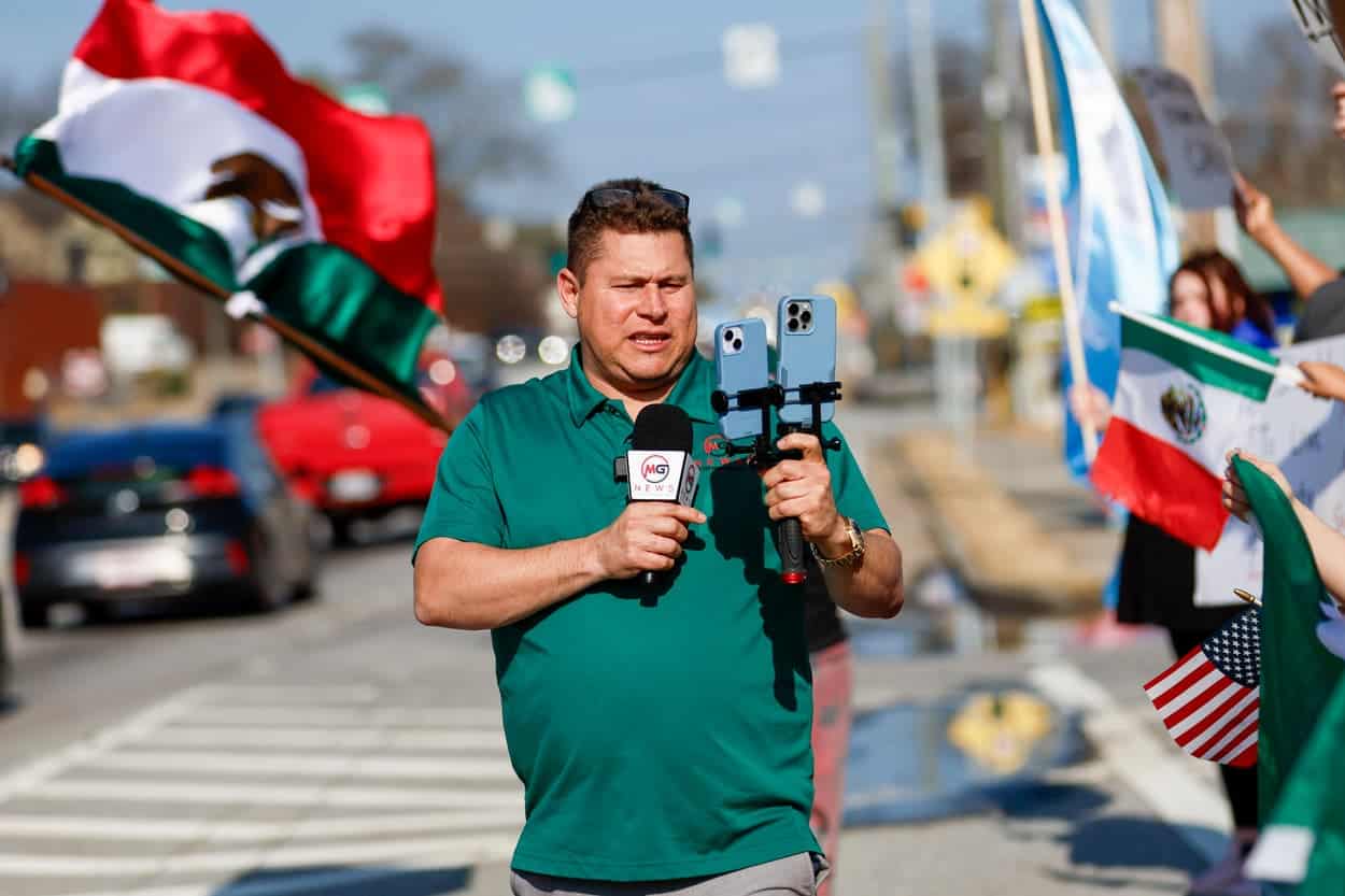 Periodista hispano está bajo riesgo de deportación