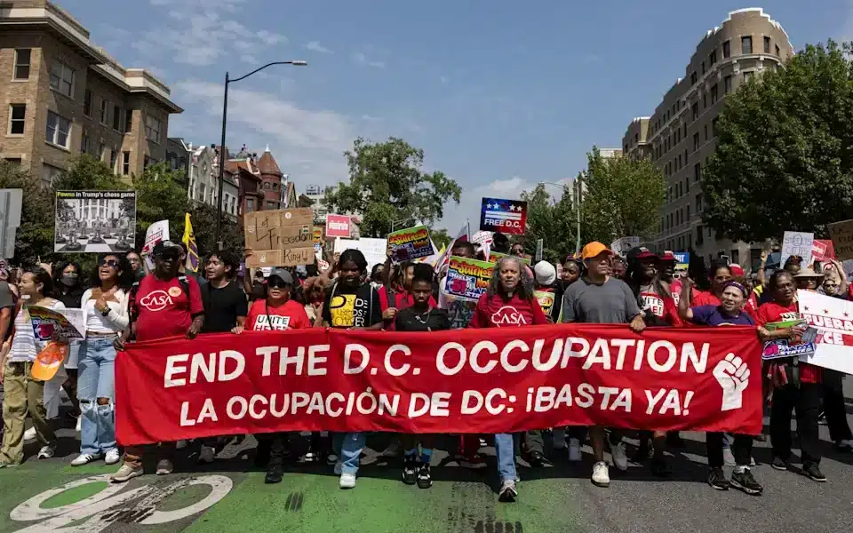 Miles protestan: “Este es mi hogar”