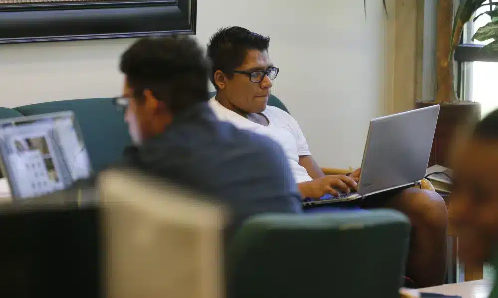 La fuerza laboral latina creció un 59%