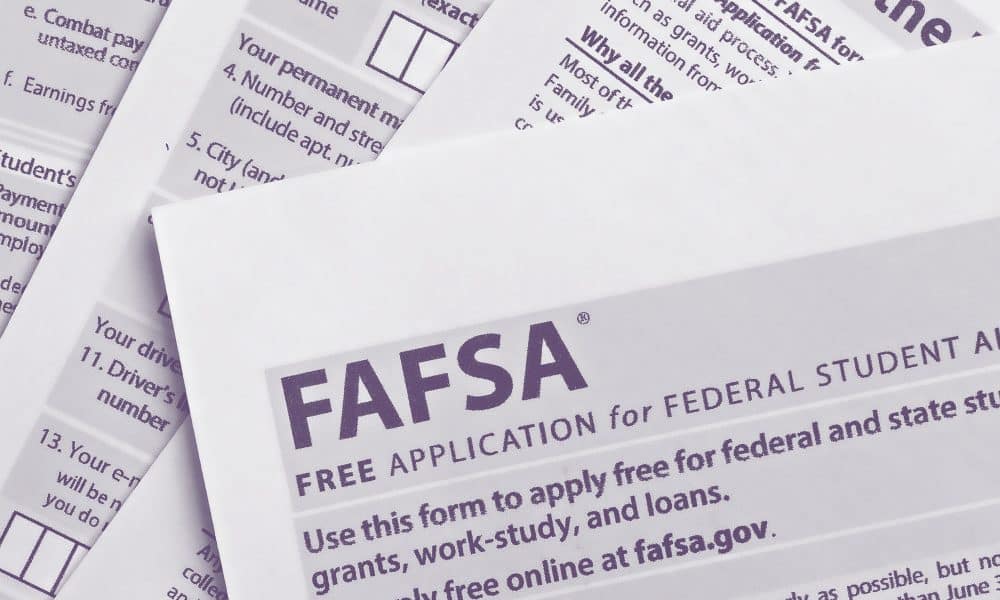 Te ayudarán a completar su FAFSA gratis