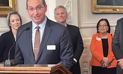Hispanos aportan $37 mil millones de dólares