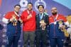 Donald Lee (2-i), de Panamá, medalla de oro en boliche; Rodolfo Madriz (i) de Costa Rica, medalla de plata y Diego Aguilar de Guatemala (2-d) y Alejandro Naranjo de Costa Rica (d) medallas de bronce, posan en el podio en los Juegos Centroamericanos en Ciudad de Guatemala. EFE/Fernando Ruiz