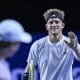 El tenista español Alejandro Davidovich Fokina reacciona durante la final del Abierto de Basiela que ha jugado ante el brasielño Joao Fonseca en el St. Jakobshalle en Basilea, Suiza. EFE/EPA/GEORGIOS KEFALAS