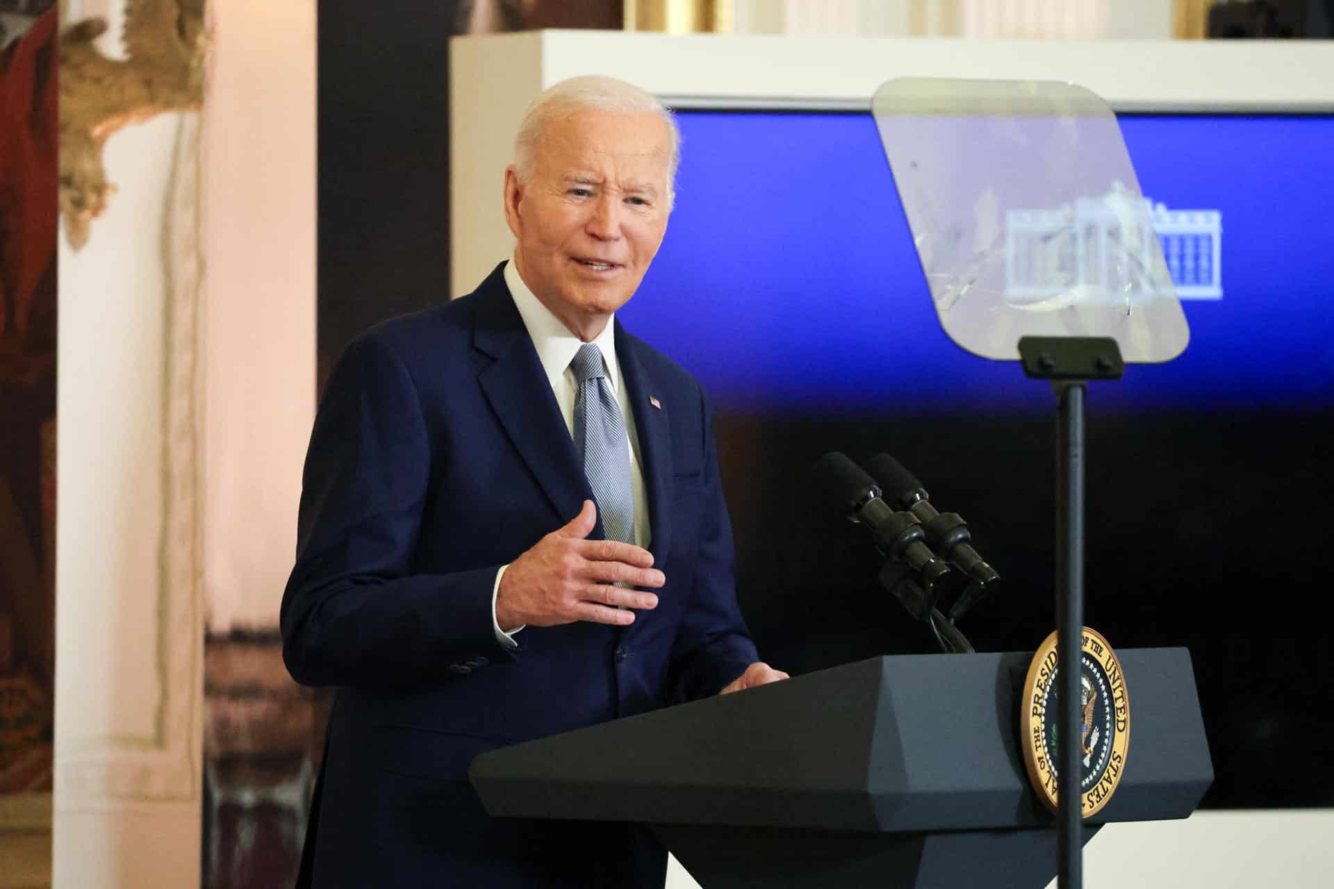 Fotografía de archivo del entonces presidente de Estados Unidos, Joe Biden, hablando en la Casa Blanca en Washington (EE.UU.). EFE/Octavio Guzmán