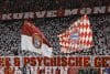 Hinchas del Bayern durante el partido de la UEFA Champions League que han jugado FC Bayern Munich y Club Brugge KV en Múnich, Alemania. EFE/EPA/ANNA SZILAGYI
