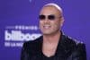 Wisin llega a la alfombra roja de los premios Billboard de la Música Latina 2025 en el James L. Knight Center en Miami, Florida. EFE/EPA/CRISTOBAL HERRERA-ULASHKEVICH