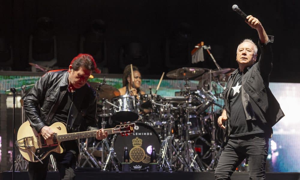 Foto archivo. La banda escocesa Simple Minds, con más de cuatro décadas de trayectoria bajo el liderazgo de Jim Kerr y Charlie Burchill. EFE/David Borrat