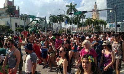 Fotografía de archivo que muestra personas asistiendo a un festival de música en Bayfront Park, en Miami, Florida (EE.UU.). EFE/ Lorenzo Castro