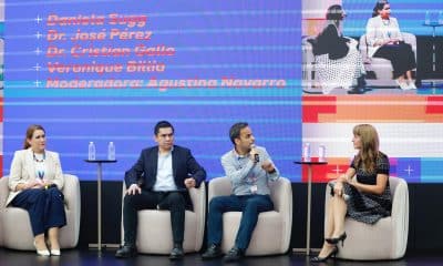 Desde la izquierda la consultora externa chilena Daniela Sugg; el doctor José Pérez; doctor Cristian Gallo, y la líder de Link para Roche Latinoamérica, Veronique Billia, participan en el primer día del Roche Press Day este martes, en Ciudad de México (México). EFE/ Sáshenka Gutiérrez