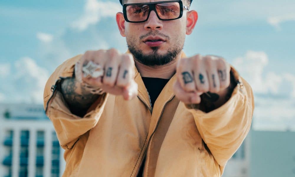 Fotografía cedida por Dany Misa del reguetonero puertorriqueño Dei V, una de las nuevas estrellas del movimiento urbano. EFE/Dany Misa /SOLO USO EDITORIAL /NO VENTAS /SOLO DISPONIBLE PARA ILUSTRAR LA NOTICIA QUE ACOMPAÑA /CRÉDITO OBLIGATORIO