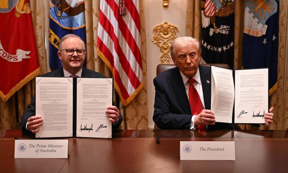El primer ministro de Australia, Anthony Albanese (i), y el presidente de Estados Unidos, Donald Trump (d), durante la visita del líder australiano a la Casa Blanca.
EFE/EPA/LUKAS COCH AUSTRALIA AND NEW ZEALAND OUT