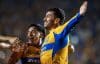 Angel Correa (i) y Diego Sanchez (d) de Tigres celebran un gol este viernes, en un partido de la Liga MX entre Tigres y Necaxa en el estadio Universitario de la UANL, en San Nicolás de los Garza (México). EFE/ Miguel Sierra.
