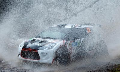 Fotografía de archivo donde aparece el piloto mexicano Ricardo Cordero y el copiloto Marco Hernández conducen su Citroen DS3 R5. EFE/Francisco Guasco