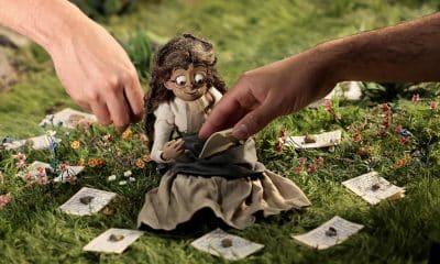 Fotografía que muestra el trabajo de animación fotograma por fotograma de la película 'Soy Frankelda' este lunes, en Ciudad de México (México). EFE/José Méndez