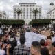Cientos de manifestantes fueron captados este jueves, 9 de octubre, durante una protesta organizada por el colectivo autodenominado 'GenZ212', en Rabat (Marruecos). EFE/Jalal Morchidi