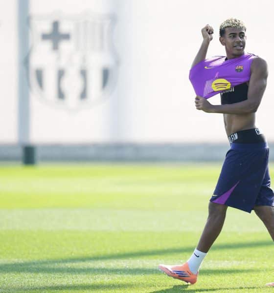 Lamine Yamal durante el entrenamiento del Barcelona el pasado viernes. EFE/Enric Fontcuberta