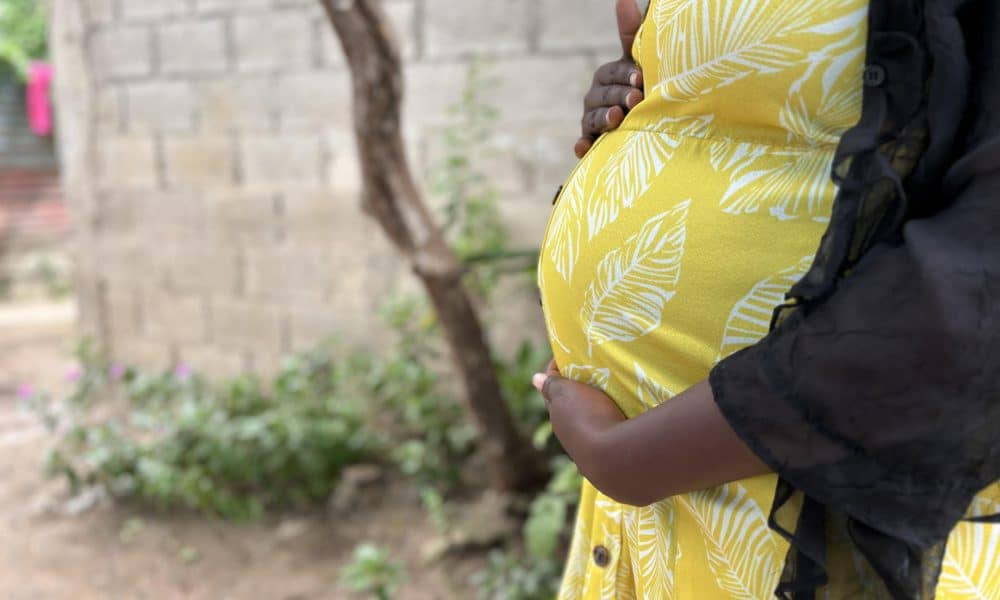 Fotografía cedida por World Vision Latinoamérica donde se observa a una mujer haitiana en embarazo en Santo Domingo (República Dominicana). EFE/ World Vision Latinoamérica / SOLO USO EDITORIAL/ NO VENTAS / SOLO DISPONIBLE PARA ILUSTRAR LA NOTICIA QUE ACOMPAÑA (CRÉDITO OBLIGATORIO)
