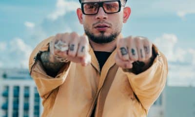 Fotografía cedida por Dany Misa del reguetonero puertorriqueño Dei V, una de las nuevas estrellas del movimiento urbano. Dei V estrenó este jueves su nuevo disco, 'Underwater', el cual considera "el más completo" de su carrera al dividirlo en dos etapas: la cruda y callejera, y la sensual y romántica. EFE/Dany Misa