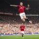 El jugador del United Benjamin Sesko celebra el segundo gol durante el partido de la Premier League que han jugado Manchester United y Sunderland AFC, en Manchester, Reino Unido. EFE/EPA/PETER POWELL