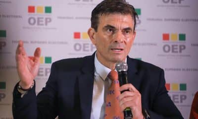 El candidato presidencial Rodrigo Paz del Partido Demócrata Cristiano (PDC) habla en una rueda de prensa previo al debate presidencial este domingo, en La Paz (Bolivia). EFE/ Gabriel Marquez