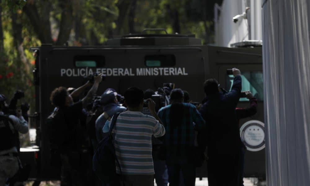 El líder y principal operador en México de la organización delictiva trasnacional venezolana Tren de Aragua, Nelson Arturo Echezuria Alcántara, alias Nelson, fue capturado en Ciudad de México junto con dos de sus colaboradores directos, informaron este sábado autoridades federales. Fotografía de archivo. EFE/ Sáshenka Gutiérrez