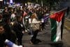 Personas participan durante una manifestación en apoyo a Palestina este martes, en La Paz (Bolivia). EFE/ Luis Gandarillas