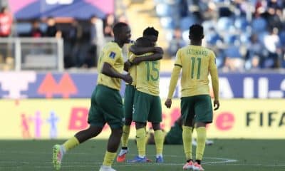 Jugadores de Sudáfrica celebran este domingo el triunfo ante Estados Unidos en el Mundial Sub-20 de Chile en el estadio El Teniente en Rancagua. EFE/Ailen Díaz
