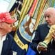 Fotografía de Annabelle Gordon (pool), en la que puede verse en una imagen de archivo del 22 de agosto de 2025 al presidente de Estados Unidos, Donald Trump (i), y de la FIFA, Gianni Infantino (d). EFE