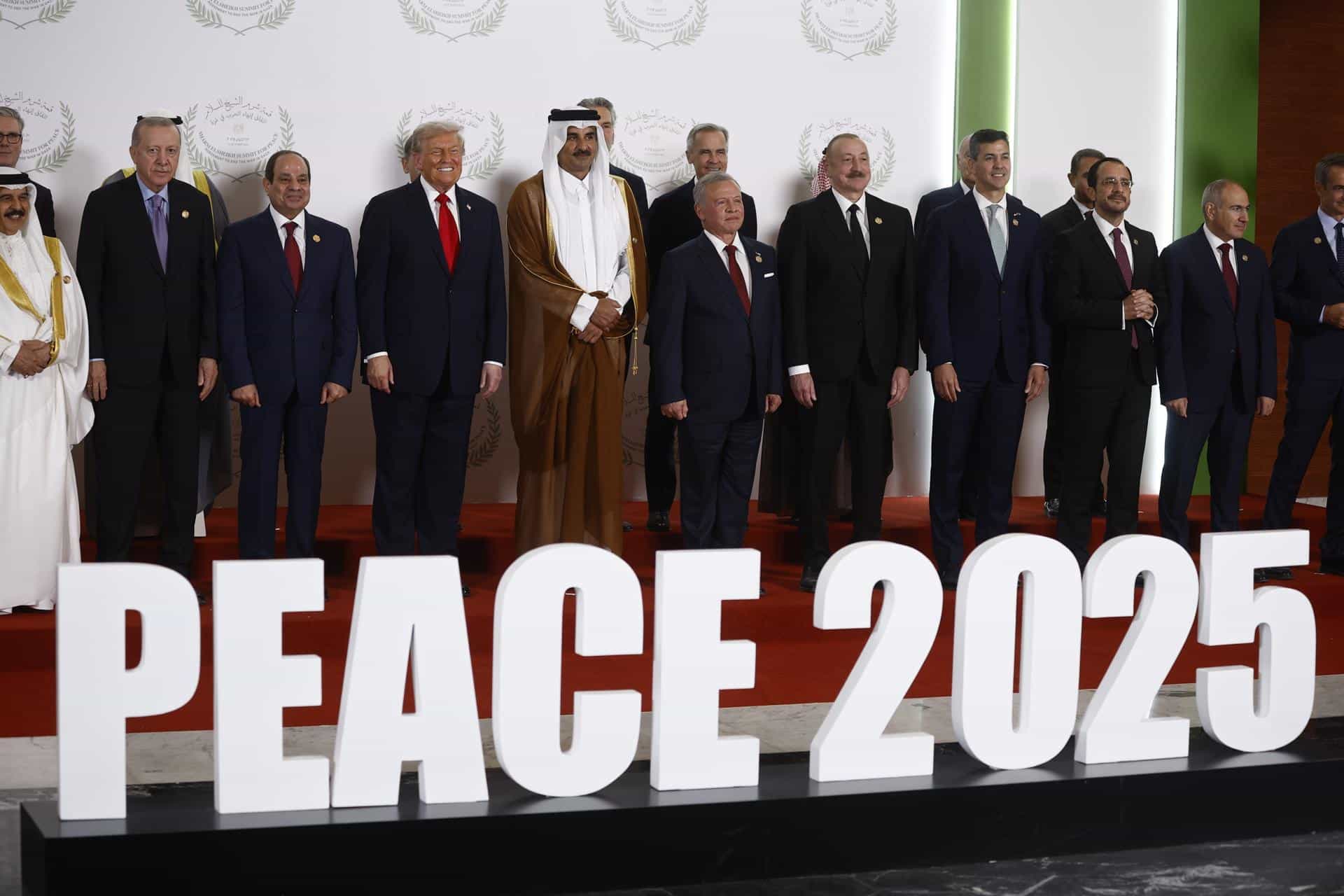 EFE/EPA/YOAN VALAT / POOL