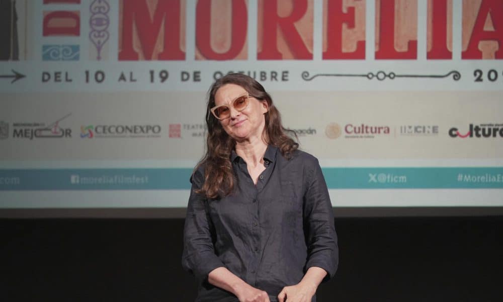 La directora argentina Lucrecia Martel posa durante una rueda de prensa este lunes, en el marco del Festival Internacional de Cine de Morelia (FICM) en Michoacán (México). EFE/Iván Villanueva