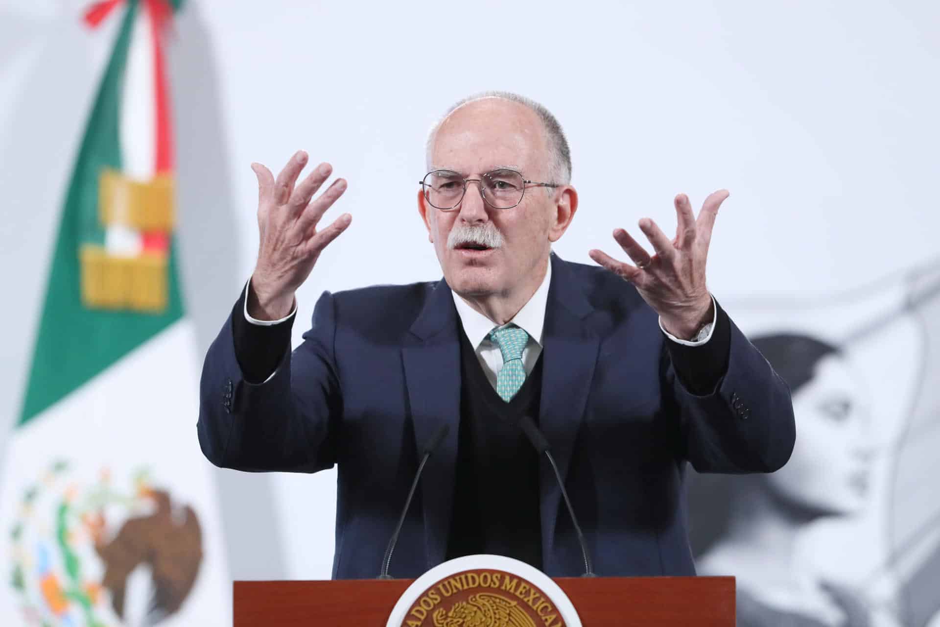 El secretario de Agricultura y Desarrollo Rural, Julio Berdegué, participa durante una rueda de prensa este miércoles en Palacio Nacional de la Ciudad de México (México). EFE/Mario Guzmán