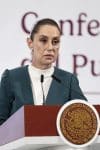 La presidenta de México, Claudia Sheinbaum, habla en una rueda de prensa este lunes, en Palacio Nacional de la Ciudad de México (México). EFE/José Méndez
