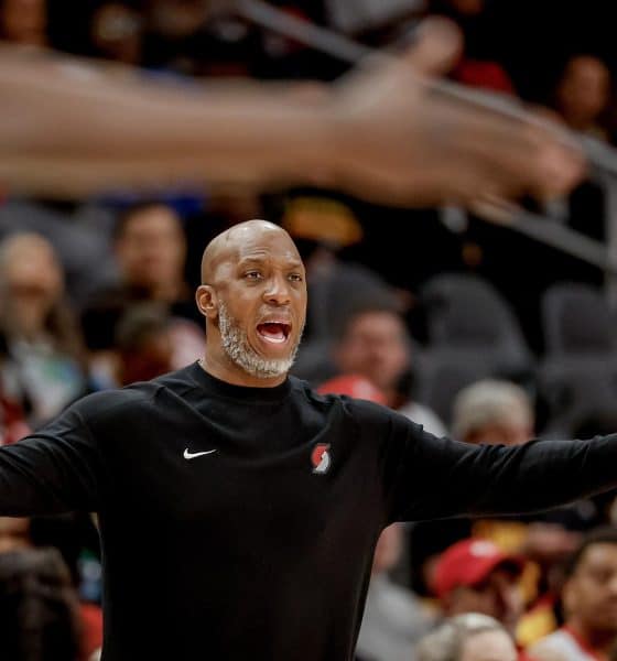 Fotografía de archivo del 01 de abril de 2025 del entrenador de los Portland Trail Blazers, Chauncey Billups, durante un partido en Atlanta (EE.UU.). EFE/EPA/ERIK S. LESSER SHUTTERSTOCK OUT/ARCHIVO