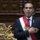El presidente interino de Perú, José Jerí Oré, tras jurar su cargo ante el Pleno del Congreso en Lima. Jerí prometió en su primer discurso en el cargo empezar a construir las bases de la reconciliación del país, que atraviesa "una crisis constante que parece no tener fin", tras haber destituido a la presidenta Dina Boluarte. EFE/ John Reyes Mejía