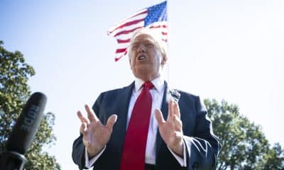 Fotografía del 5 de octubre de 2025 del presidente de Estados Unidos, Donald Trump, hablando con periodistas en Washington (EE.UU.). EFE/ Graeme Sloan POOL
