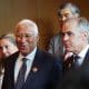 El presidente del Consejo Europeo, Antonio Costa (I), y el primer ministro de Canadá, Mark Carney (D), caminan juntos mientras abandonan una sesión plenaria de la Cumbre de la Asociación de Naciones del Sudeste Asiático (ASEAN) en el Centro de Convenciones de Kuala Lumpur (KLCC) en Kuala Lumpur, Malasia, 26 de octubre de 2025. La 47ª Cumbre de la ASEAN y las Cumbres Relacionadas se celebran en la capital malaya del 26 al 28 de octubre de 2025. (Malasia) EFE/EPA/HOW HWEE YOUNG
 
//////////
 
Kuala Lumpur (Malaysia), 26/10/2025.- European Council President Antonio Costa (L) and Canada's Prime Minister Mark Carney (R) walk together as they leave a plenary session of the Association of Southeast Asian Nations (ASEAN) Summit at the Kuala Lumpur Convention Centre (KLCC) in Kuala Lumpur, Malaysia, 26 October 2025. The 47th ASEAN Summit and Related Summits are being held in the Malaysian capital from 26 to 28 October 2025. (Malasia) EFE/EPA/HOW HWEE YOUNG