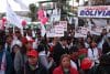 Simpatizantes del candidato a la Presidencia de Bolivia Jorge Tuto Quiroga asisten a un evento de cierre de campaña este miércoles, en La Paz (Bolivia). EFE/ Luis Gandarillas