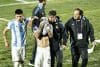 Jugadores de Argentina reaccionan con dolor al finalizar el último partido de la Copa del Mundo Sub-20 que perdieron por 2-0 ante Marruecos en el estadio Nacional de Santiago (Chile). EFE/ Osvaldo Villarroel