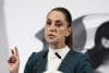 La presidenta de México, Claudia Sheinbaum, habla en una rueda de prensa este lunes, en Palacio Nacional de la Ciudad de México (México). EFE/José Méndez