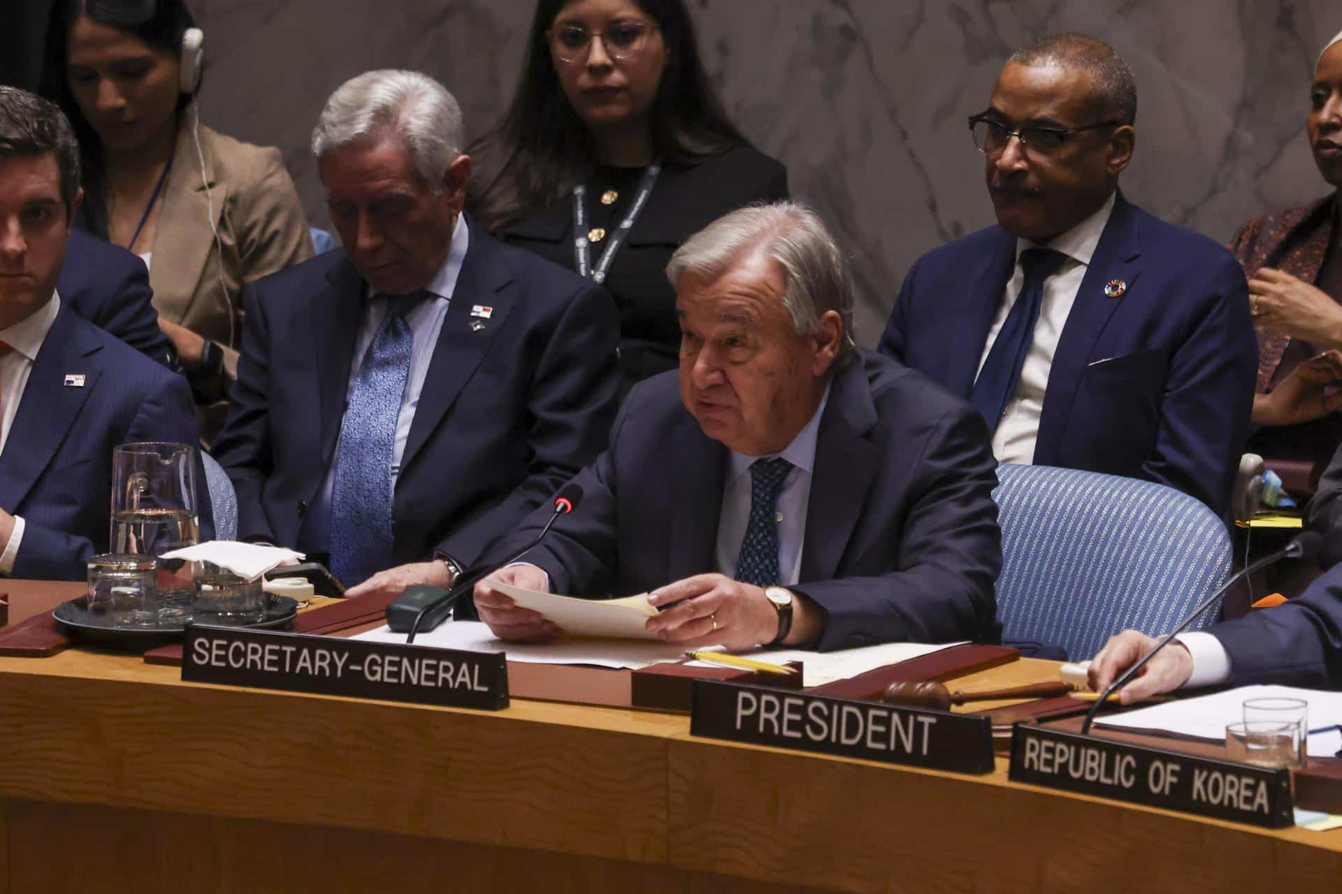 Secretary-General of the United Nations (UN) Antonio Guterres (C). EFE/EPA/SARAH YENESEL/Archivo