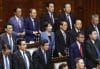 Sanae Takaichi (c) posa con otros legisladores antes de la elección de la primera mujer primera ministra de Japón durante la asamblea general de una sesión parlamentaria extraordinaria en Tokio, Japón, el 21 de octubre de 2025. EFE/EPA/FRANCK ROBICHON
//////////
TOKIO (Japón), 21/10/2025.- Sanae Takaichi (C) posa con otros legisladores antes de la elección del nuevo primer ministro, durante la asamblea general de una sesión parlamentaria extraordinaria en Tokio, Japón, 21 de octubre de 2025. La presidenta del Partido Liberal Democrático gobernante de Japón, Sanae Takaichi, está a punto de convertirse en la primera primera ministra de Japón. (Japón, Tokio) EFE/EPA/FRANCK ROBICHON
//////////
TOKYO (Japan), 21/10/2025.- Sanae Takaichi (C) stands with fellow lawmakers ahead of the election of the new Prime Minister, during the general assembly of an extraordinary parliamentary session in Tokyo, Japan, 21 October 2025. Japan's ruling Liberal Democratic Party President Sanae Takaichi is set to become Japan's first female prime minister. (Japón, Tokio) EFE/EPA/FRANCK ROBICHON