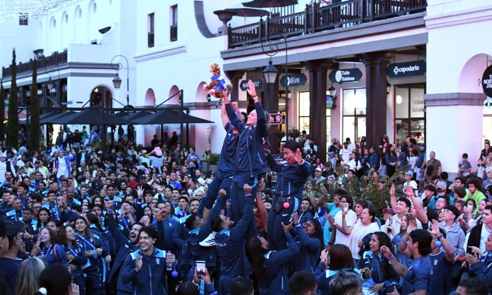 Deportistas de la delegación de Guatemala, durante la inauguración de los Juegos Centroamericanos. EFE/Alex Cruz