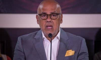 Fotografía de archivo del jefe negociador del Gobierno de Venezuela y presidente de la Asamblea Nacional venezolana, Jorge Rodríguez, durante una rueda de prensa, en Caracas (Venezuela). EFE/Miguel Gutiérrez