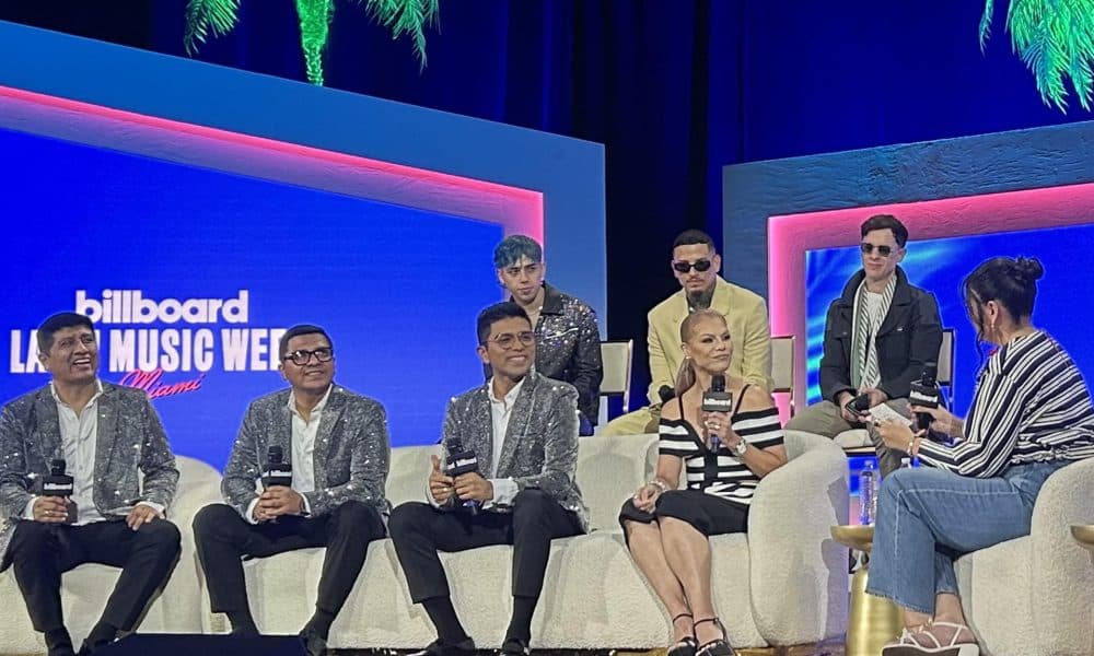 Los artistas Luck Ra, Bebeshito y Guaynaa (arriba), los integrantes del Grupo 5 y Olga Tañón participan en el tercer día de la Semana de la Música Latina de Billboard este miércoles, en el teatro The Fillmore, en Miami Beach (Estados Unidos). EFE/ Blanca Escriche